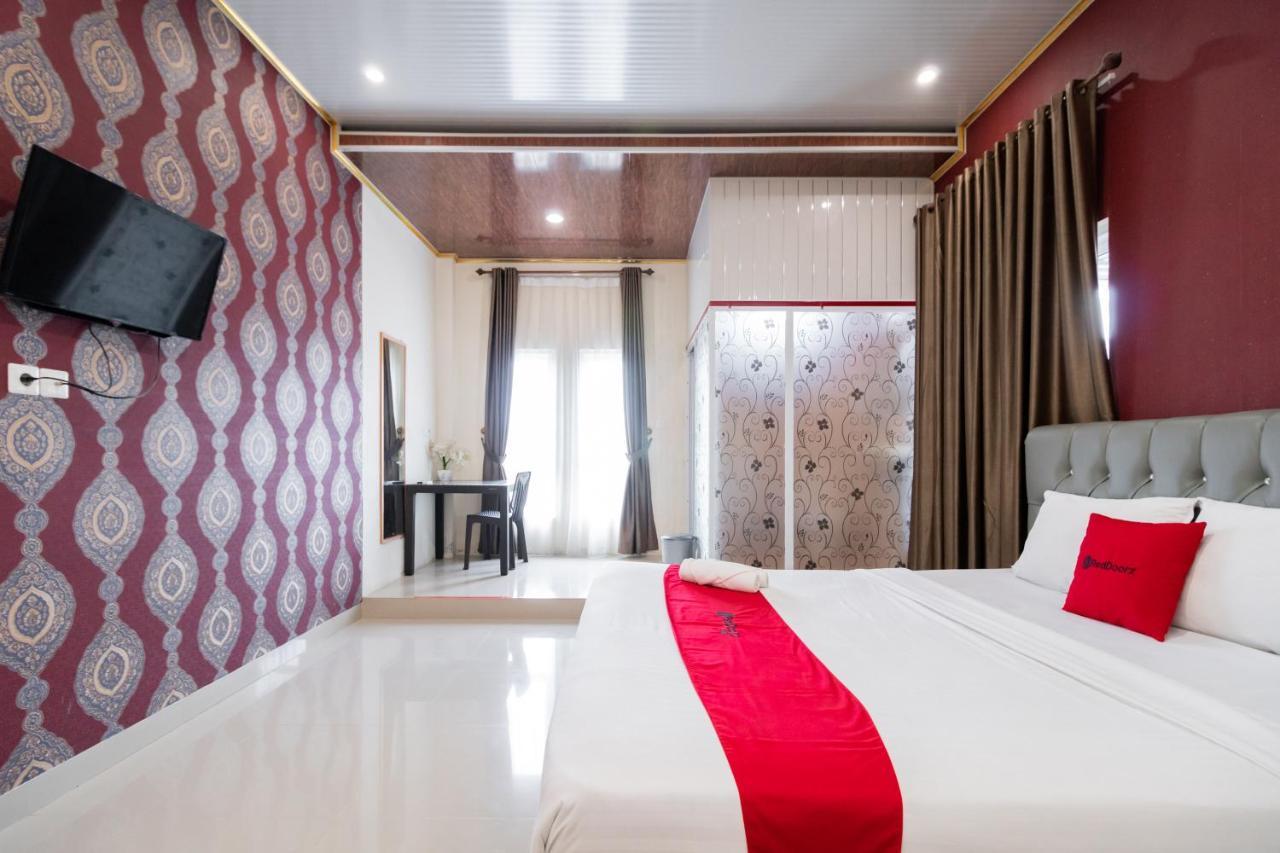 Готель Reddoorz Syariah Near Minangkabau International Aiport Паданг Екстер'єр фото